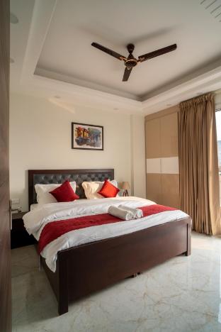 the lodgers one bhk apartment nxt to phase 1 metro