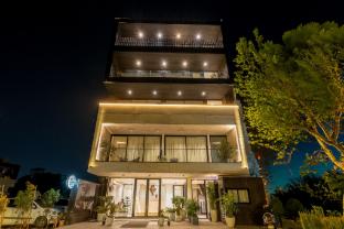the lodgers 2 bhk apartment near artemis hospital