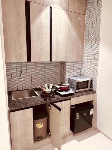 the lodgers 2 bhk apartment near artemis hospital