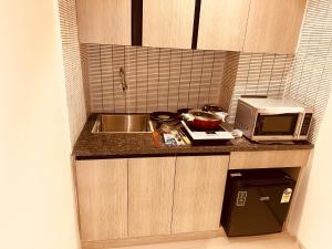 the lodgers 2 bhk apartment near artemis hospital