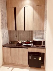 the lodgers 2 bhk apartment near artemis hospital