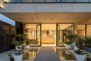 The Lodgers 2 Bhk Apartment Near Artemis Hospital,,4 star