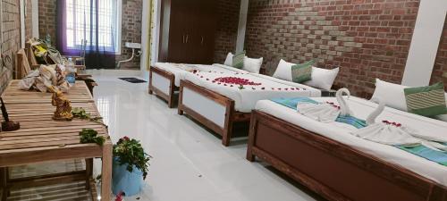 five falls ramana villa