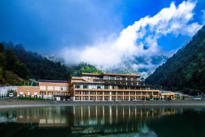 Qafqaz Tufandag Mountain Resort Hotel,Shaki-Zaqatala Region>>Gabala,5 star
