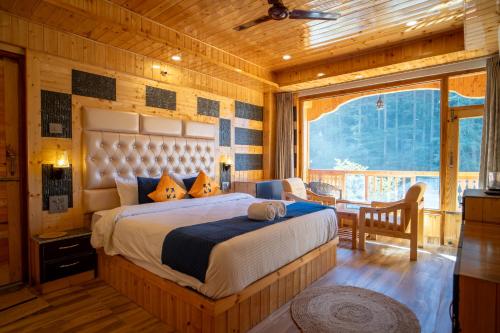 Hide-In Kasol,,2 star