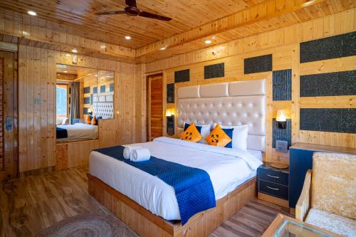 hide in kasol