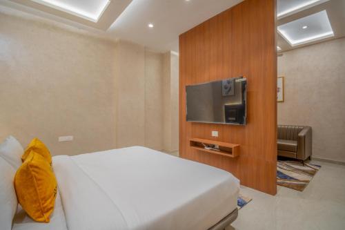 hotel star square