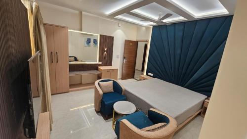 Hotel Star Square,,2 star