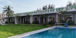 umino beach resort muthukadu