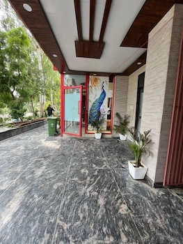 Aanandam Hotel,,3 star