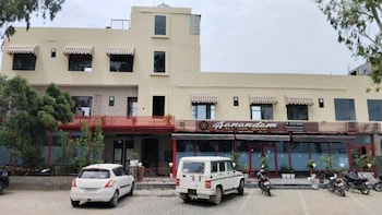 aanandam hotel