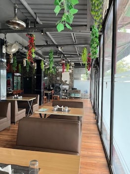 Aanandam Hotel,,3 star