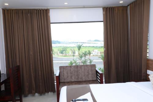aura airport hotel