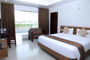 aura airport hotel