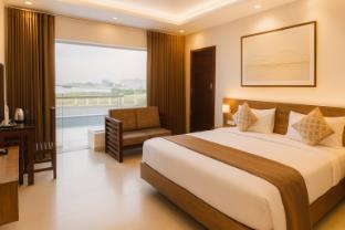 aura airport hotel