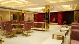 The Aura Hotel & Banquet,,4 star