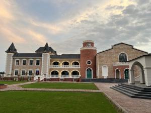 western world resort and banquets