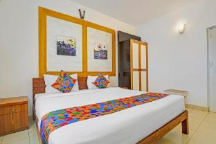 Via Park Grand Royal Palms,,3 star