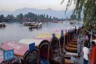 ainoor cottage srinagar 10 km from dal lake