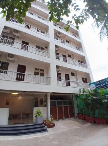 Guesthouse Suites,,3 star