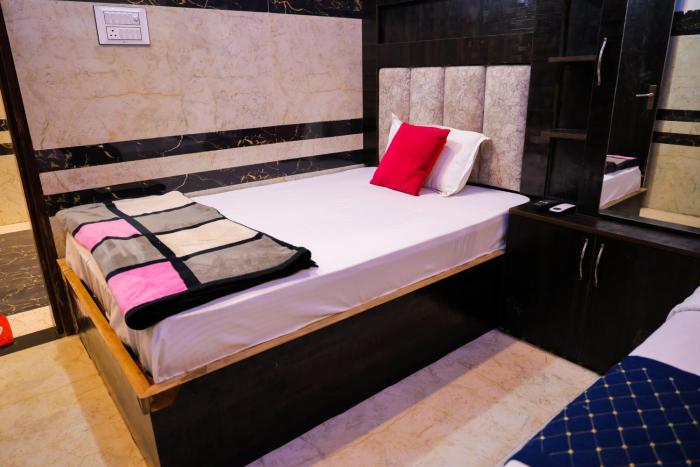 hotel luxury palace vrindavan