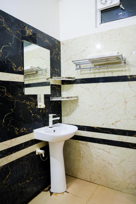 hotel luxury palace vrindavan