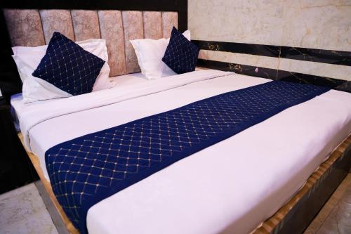 hotel luxury palace vrindavan