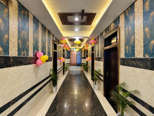 hotel luxury palace vrindavan