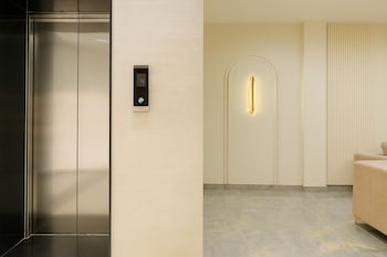 travinities hotel avni palace