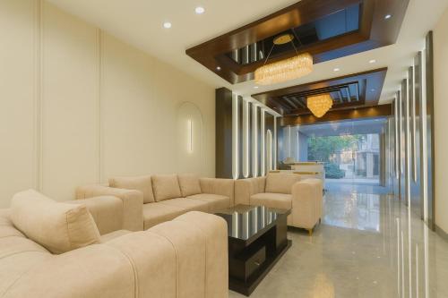 travinities hotel avni palace