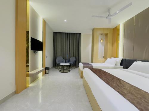 travinities hotel avni palace