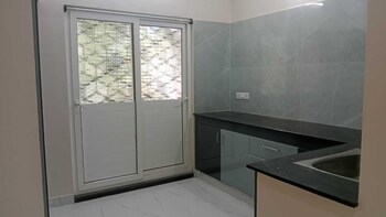 Ses Naga Cottage,,2 star