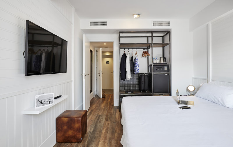 hotel delamar adults only