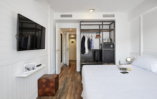 hotel delamar adults only