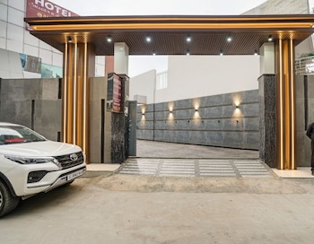 hotel shagun and banquets i rohini