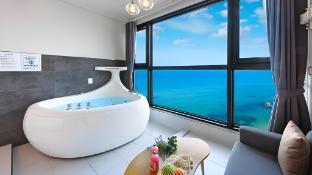 The Great Ocean Pension,,2 star