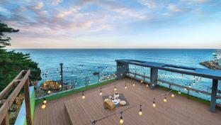 The Great Ocean Pension,,2 star