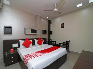 iris hotel by wb inn