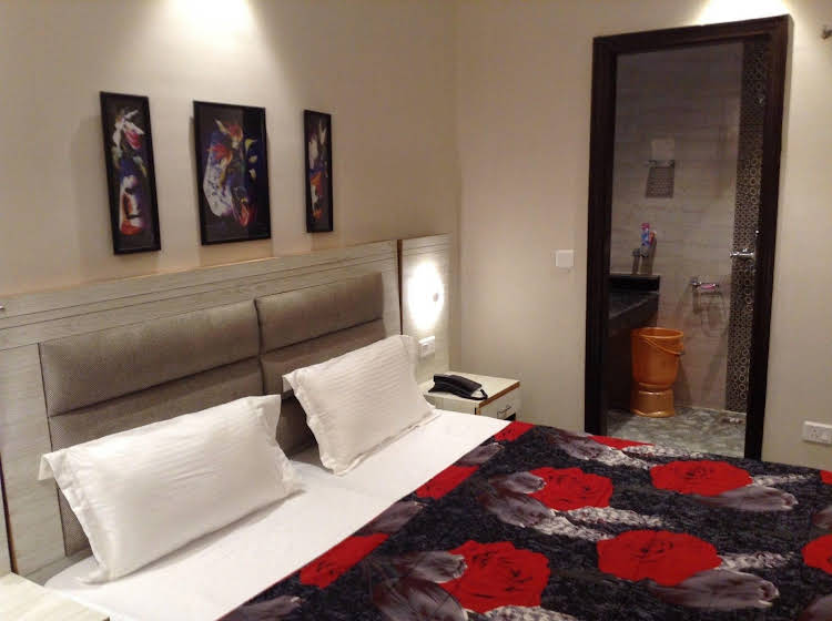 hotel metro tower