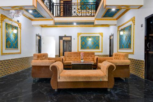 Spot On The Green Palace,,4 star