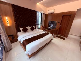 hotel classic badlapur