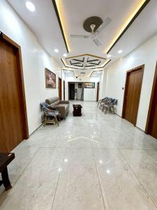 hotel madhav inn
