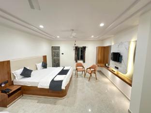 hotel madhav inn