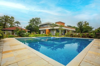 ama stays and trails sukh villa alibag