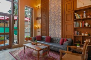 blusalzz terrah hills resort dalhousie