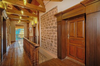 blusalzz terrah hills resort dalhousie