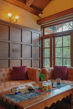 blusalzz terrah hills resort dalhousie
