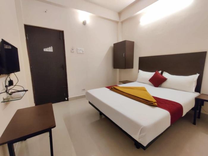 super hotel o red moon residency