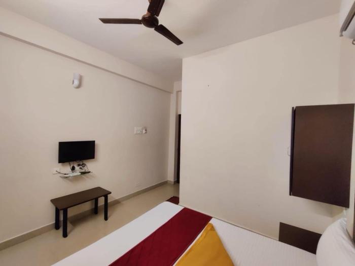 super hotel o red moon residency