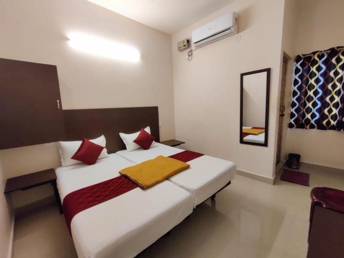 super hotel o red moon residency